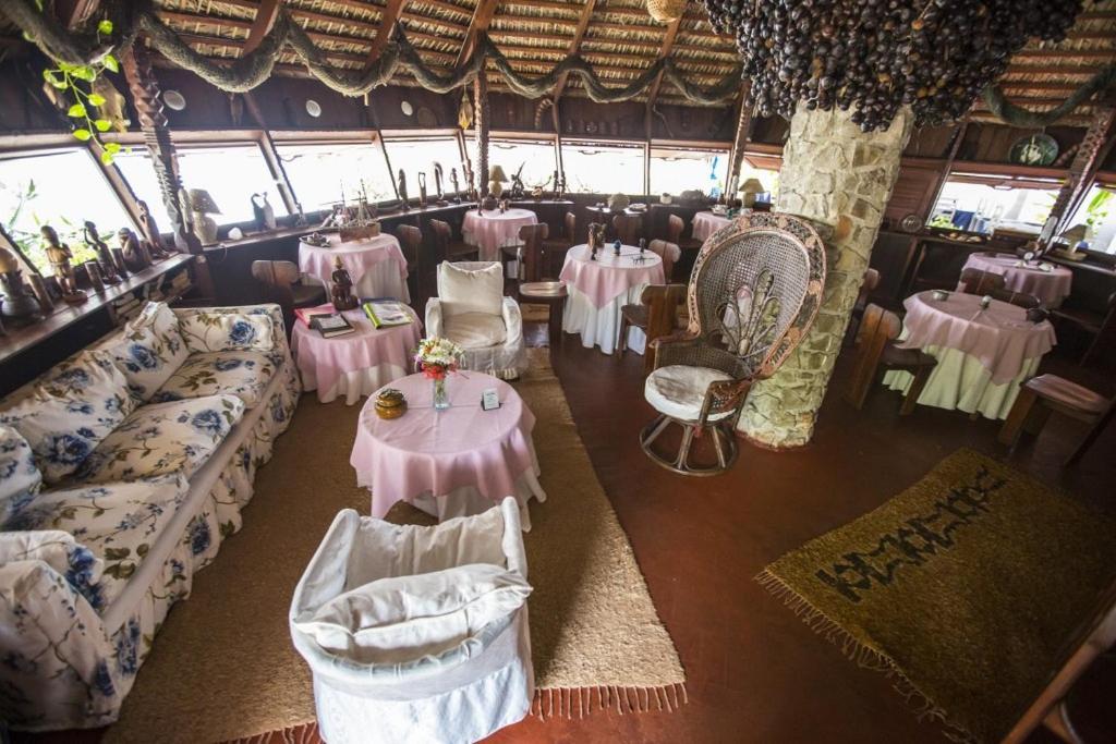 Chez Maggie Hotel & Restaurant 모론다바 외부 사진